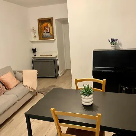 3 Pièces Au Rez De Chaussée Centre Historique, Calme, Vue Sur Le Jardin