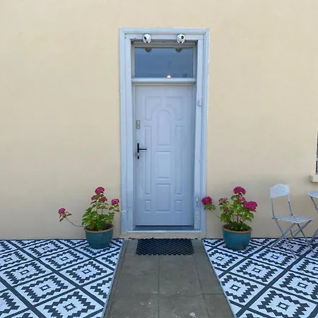 3 Pieces Au Rez De Chaussee Centre Historique, Calme, Vue Sur Le Jardin شقة *